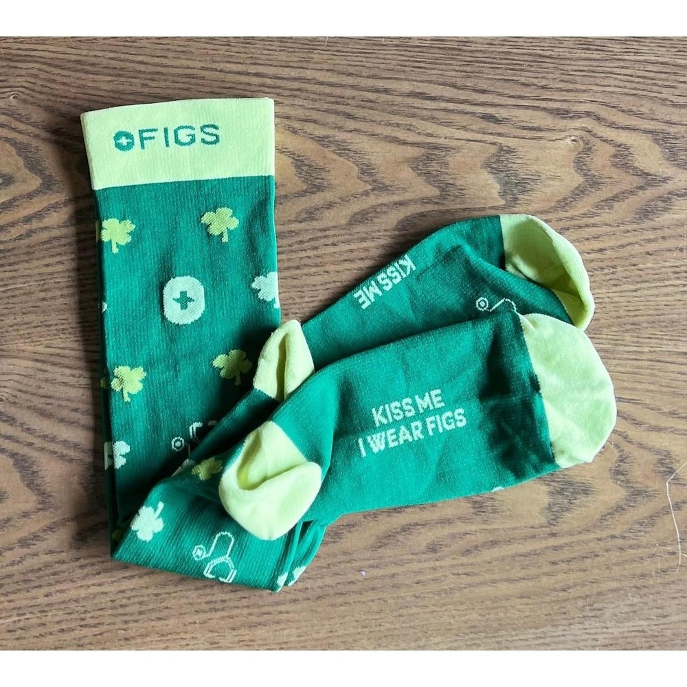 FIGS Compression Socks "KISS Me I Wear Figs" Size Small NWOT